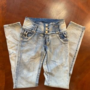 Colombiano  Sky Bottoms